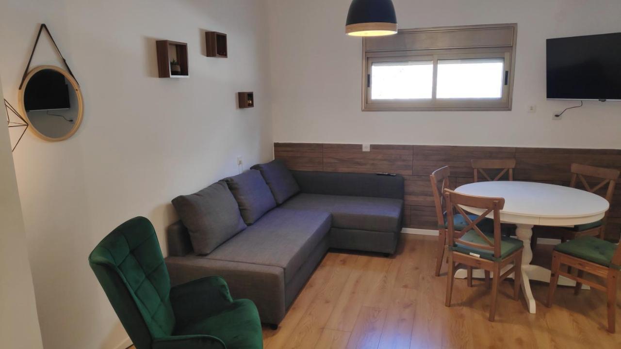 Appartement אחת ויחידה - One & Only à Ma'alot-Tarshiha Extérieur photo