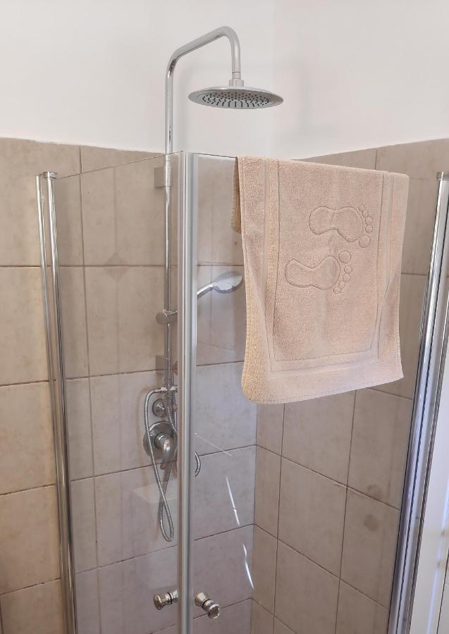 Appartement אחת ויחידה - One & Only à Ma'alot-Tarshiha Extérieur photo